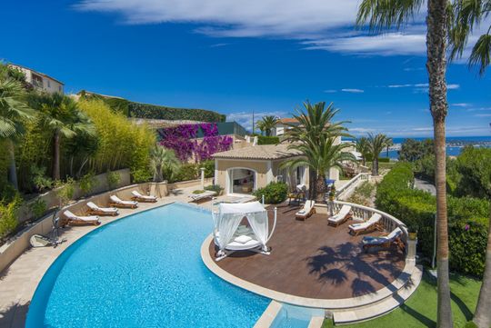 location haut de gamme canes yachting festival 2018